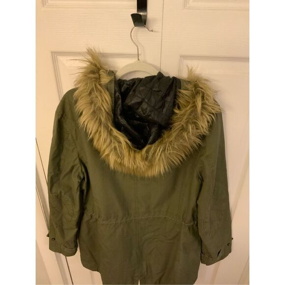 LL Bean Green Jacket Faux Fur Hood M - Picture 7 of 8